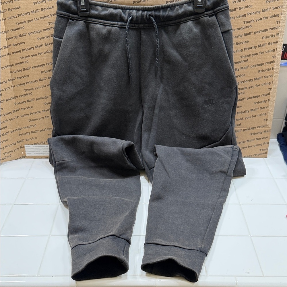 Nike Tech Fleece Black Wash Sweatpants Used